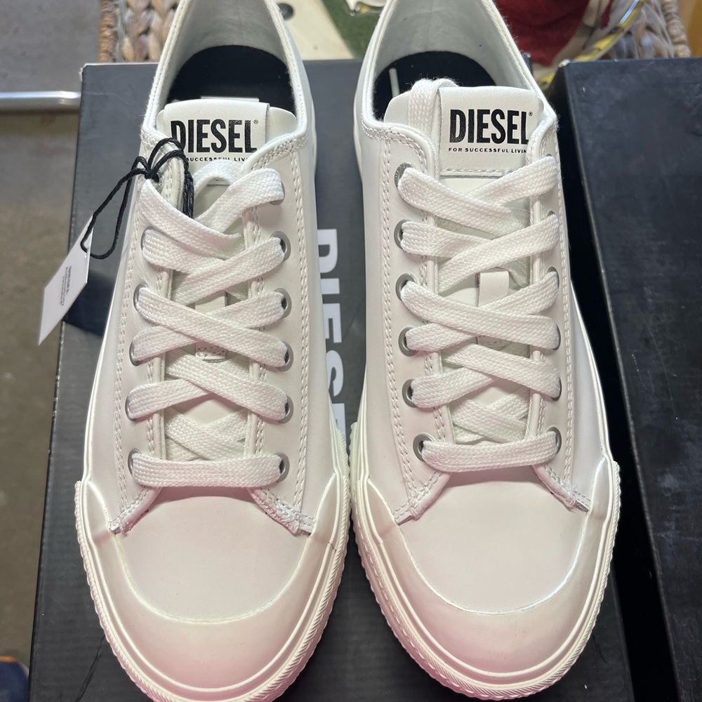 Diesel Classic White Lace-Up Sneakers